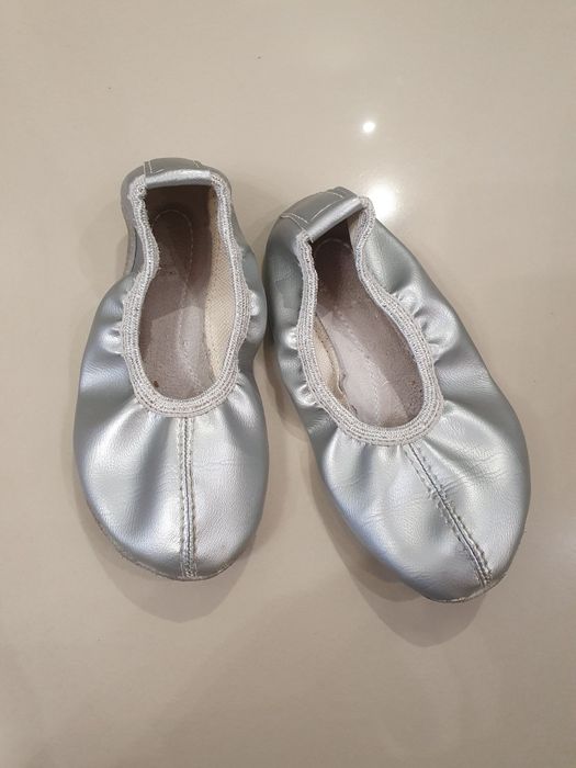 Baletki obuwie na balet skórzane srebrne r. 25