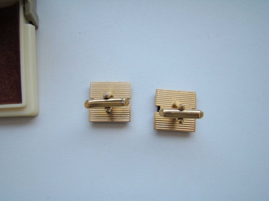 Запонки Горизонт в футляре времен СССР.