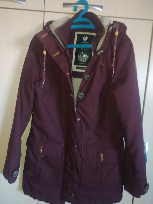 Жіноча осінньо--весняна парка розмір М.