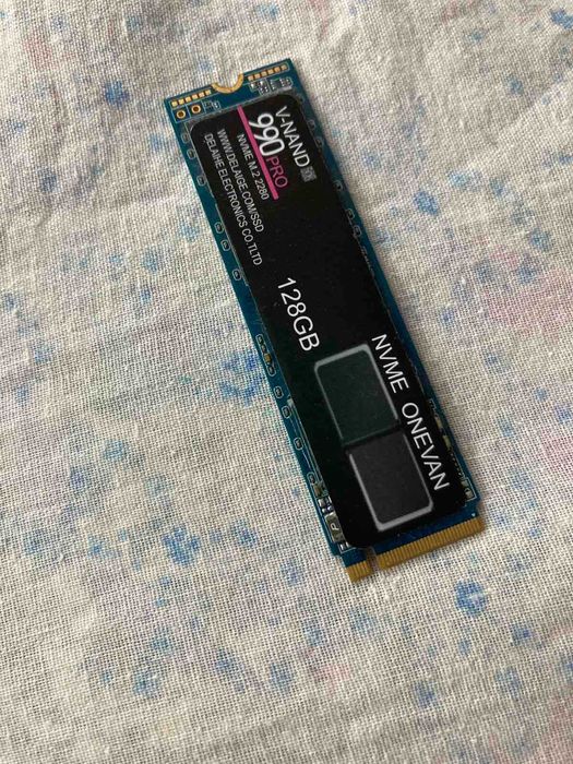 SSD m2 nvme 128gb стан ідеальний