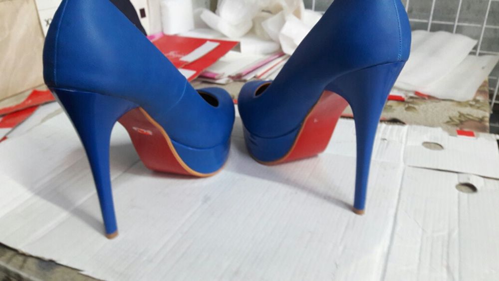 Туфли на шпильке