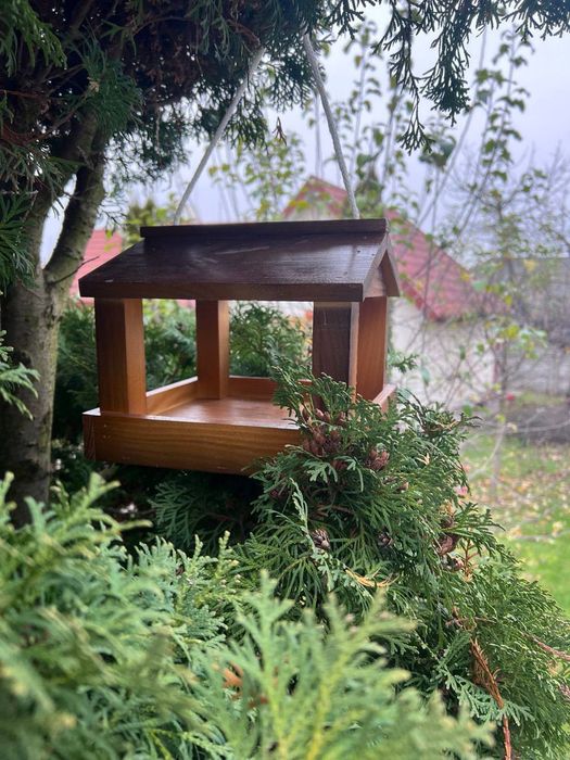 Годівничка для птахів