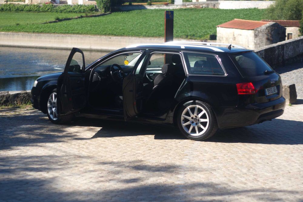 AUDI A4 2.0 TDI 140CV+ - Pronta a comer quilómetros.