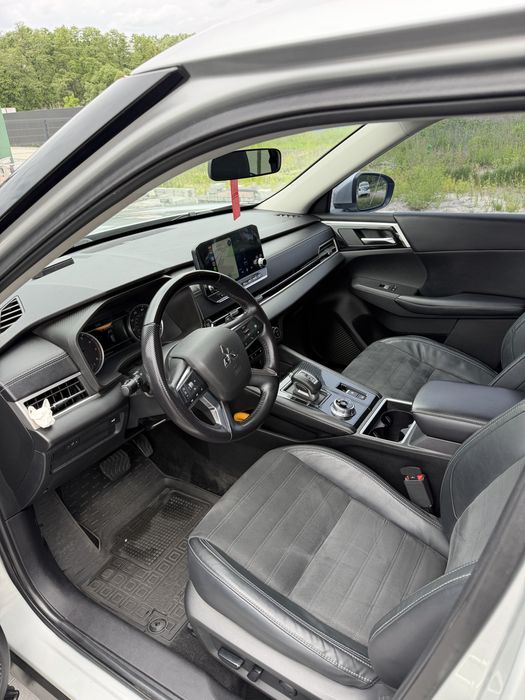 Продам чудовий автомобіль, у відмінному стані, 7 місць.