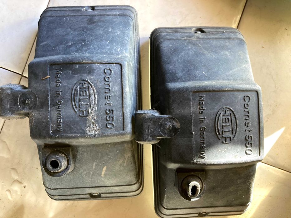 Farol de longo alcance Hella Comet 550 (par)