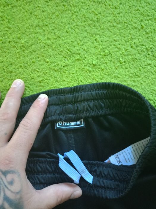 Spodenki Hummel !