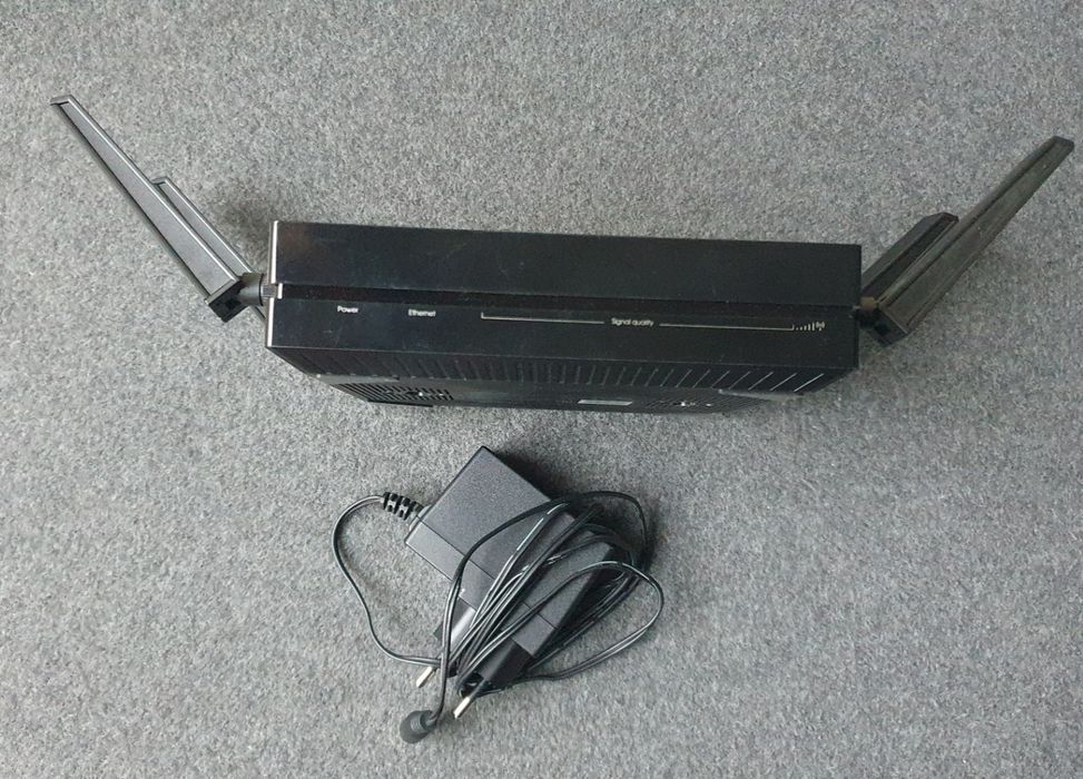 ASUS EA-AC87 5 portas giga