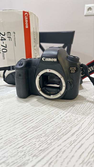 Продам камеру Canon 6D