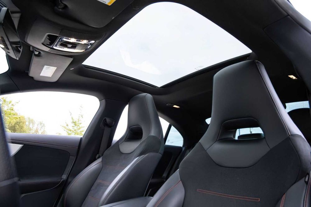 Mercedes-Benz CLA 250      2022