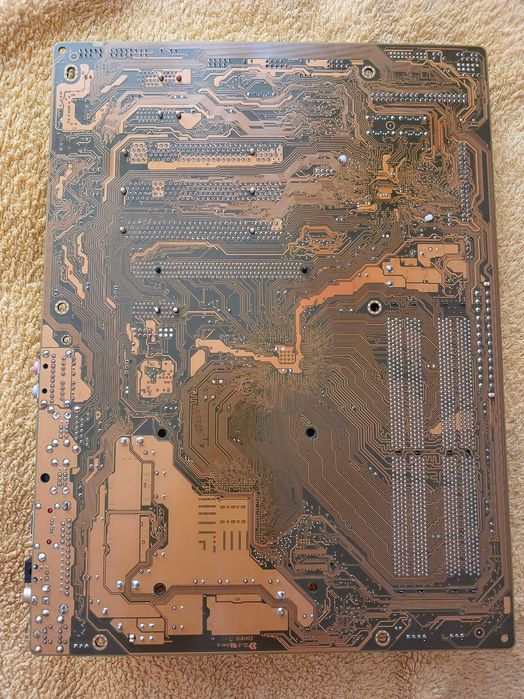 материнська плата ASUS P5B