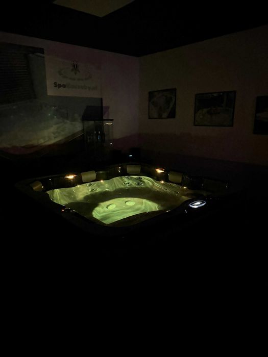 Wanna Jacuzzi Viskan TROLLO – Luksusowy hydromasaż dla 6 osób, 26 dysz