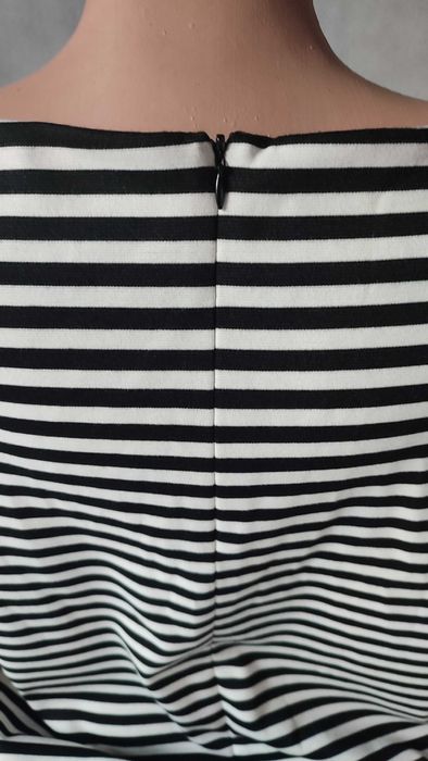 Sukienka princeska z rękawem do łokcia czarno białe paski klasyczna 38