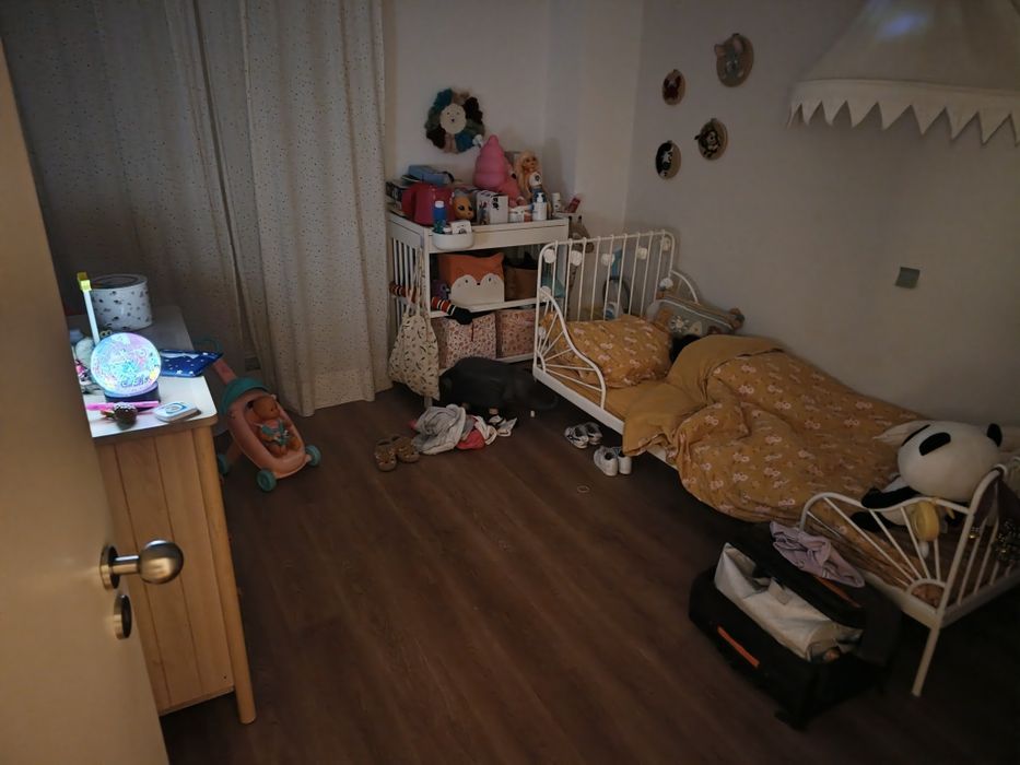 Cama IKEA MINNEN Branca + Estrado + Colchão – Como Nova