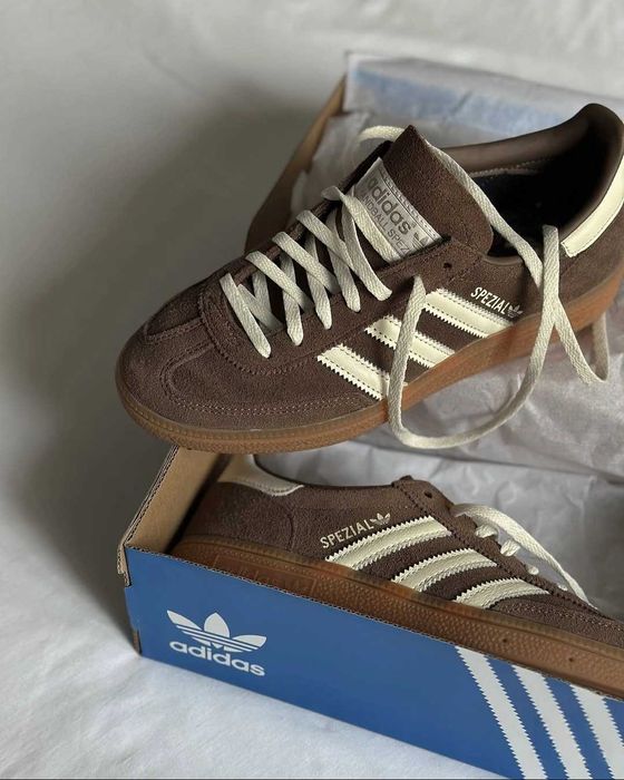 Oryginalne buty adidas damskie Buty HANDBALL brązowy R.41
