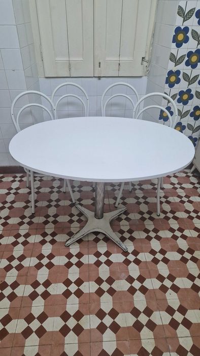 Conjunto mesa + 4 cadeiras de cozinha