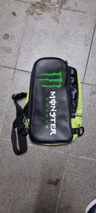 Mochila tira colo  Monster