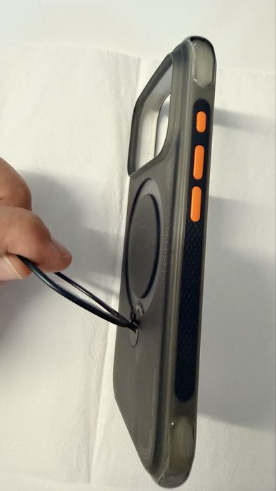 Torras Ostand Q3 Iphone 17 pro