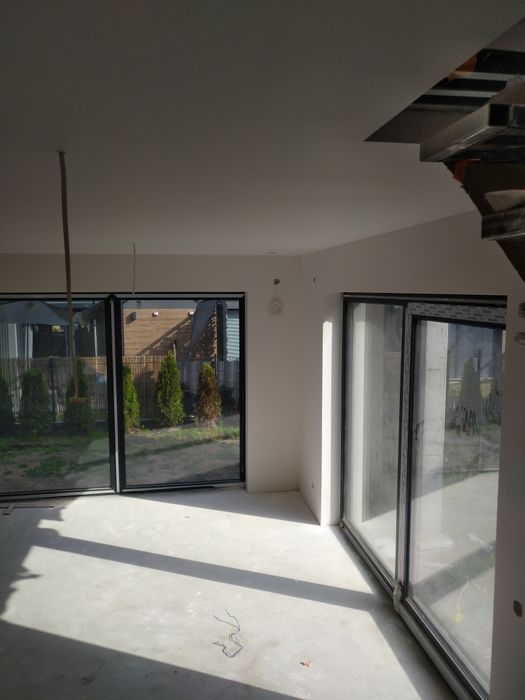 Tynki gipsowe. Cementowo wapienne. Gładze natryskowe   Zabudowy gk