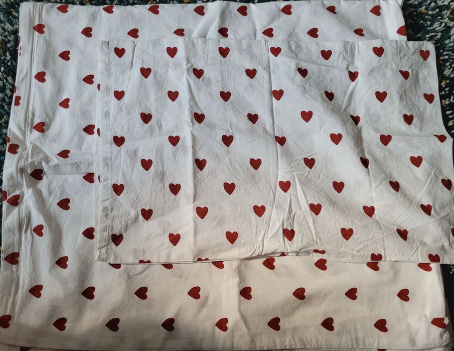 2 komplety pościeli Ikea plus prześcieradło