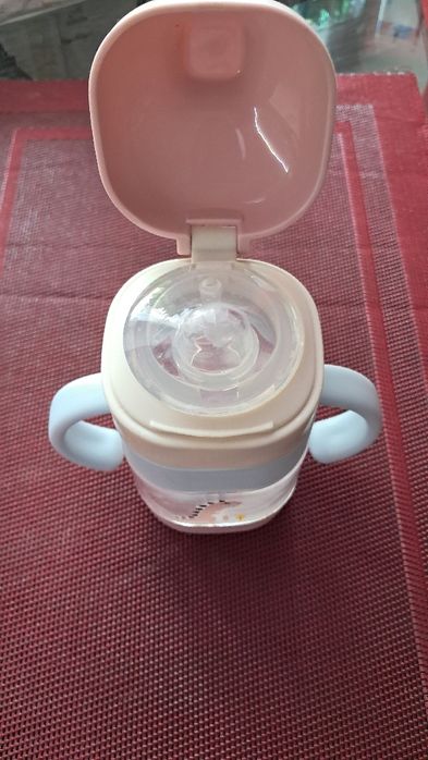 Поїльник для немовлят