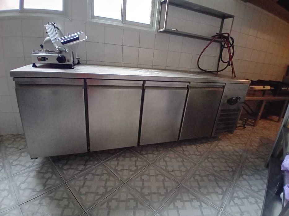 Bancada com refrigeração64752203296515120