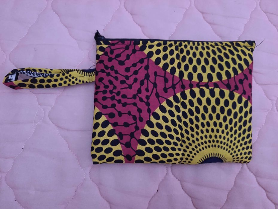 Saco de praia, bolsa/carteira de mão e necessaire
