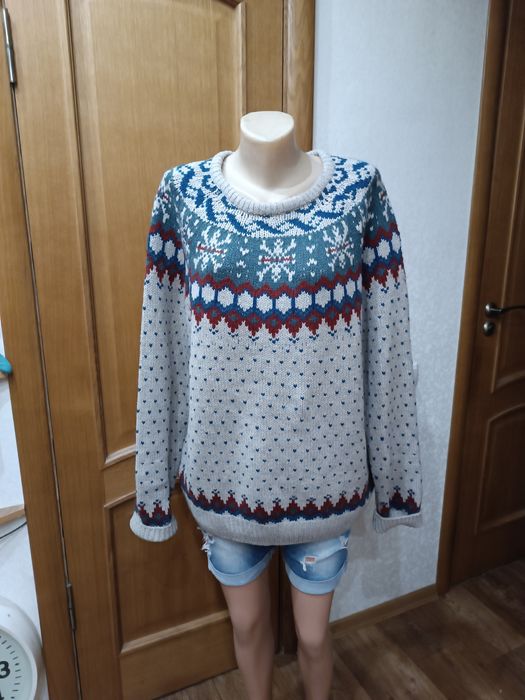 Свитер с рисунком  , XL.