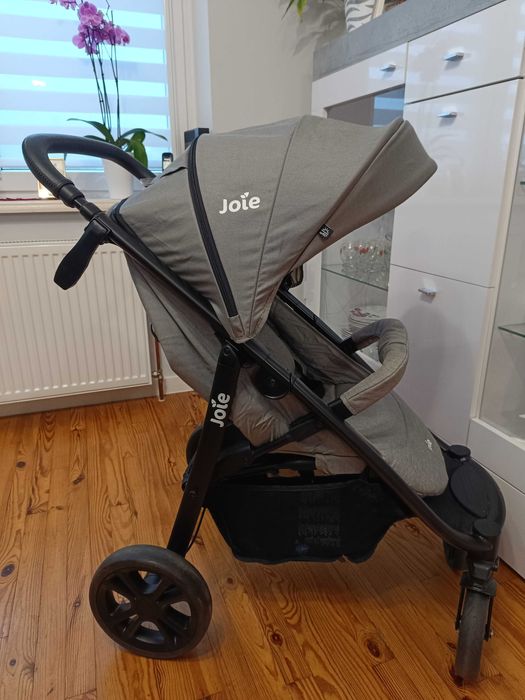 Wózek spacerowy Joie