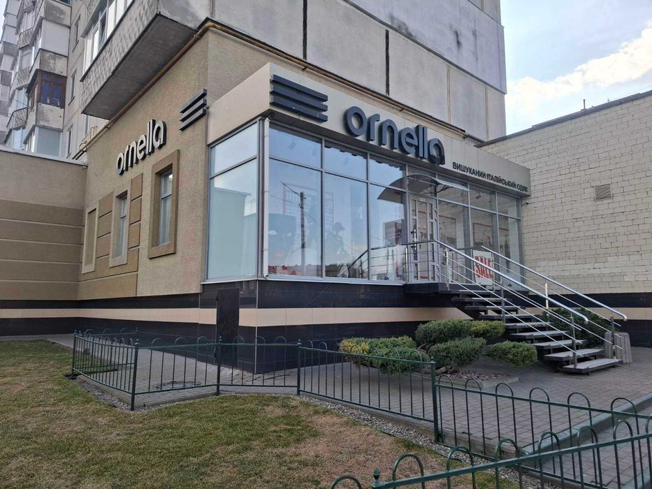 258м2 на фасаді в центральній частині міста