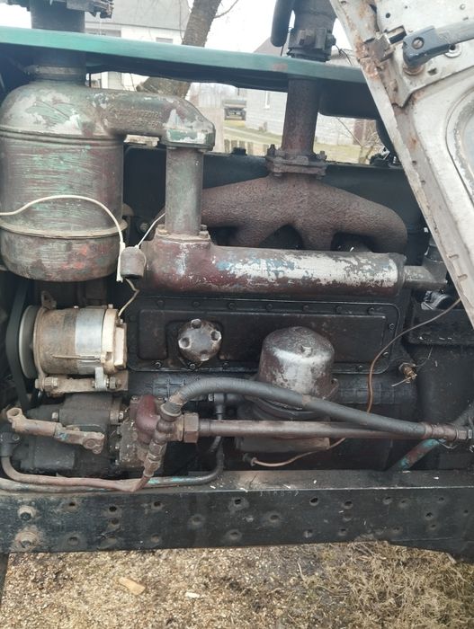 трактор Юмз продам.