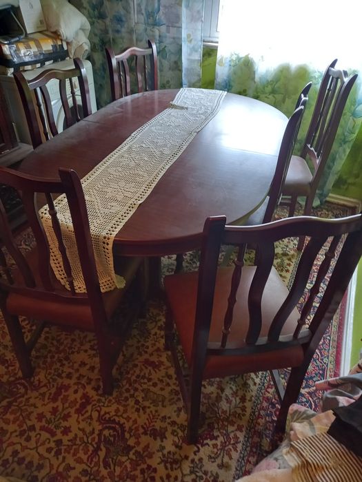 Mesa de mogno pe de galo extensível com 6 cadeiras