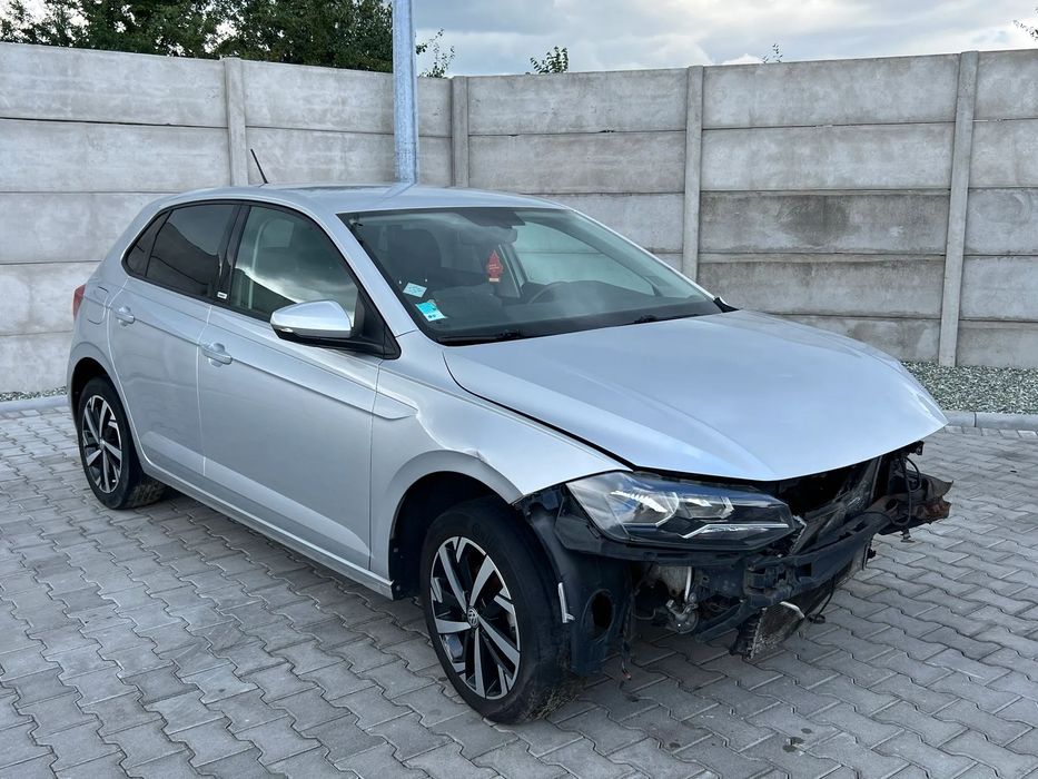 Volkswagen Polo 1.0 TSI Connect. Niski przebieg