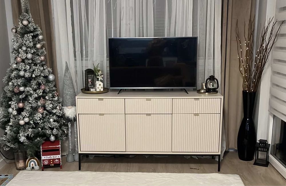 Komoda ryflowana jasny róż