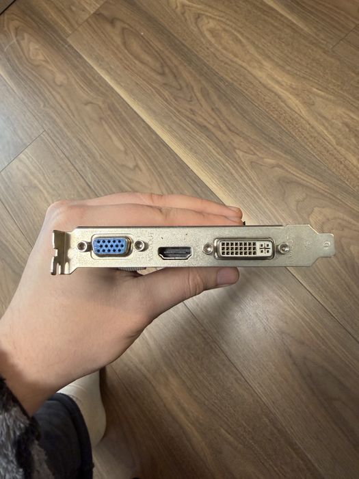 Видеокарта Nvidia GeForce GT430 1024M