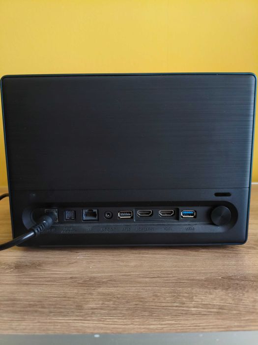 Projektor Hisense C1