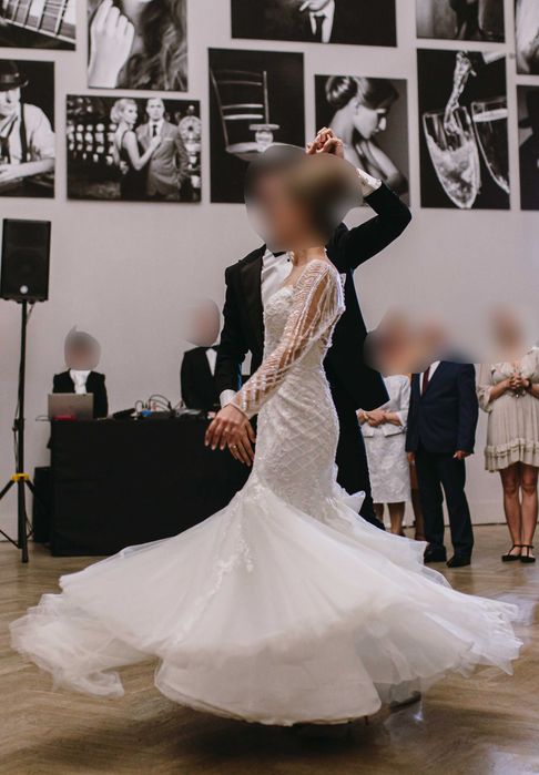 Biała suknia ślubna