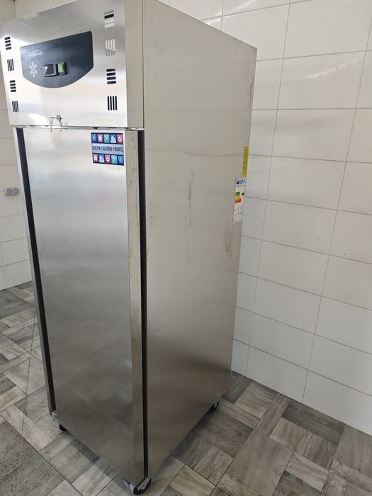 Холодильна шафа 600 л CombiSteel BV