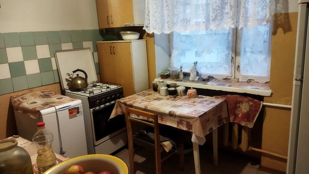 Кімната вул.Золота(р-н центру)Вільна.Може бути для 2-х.