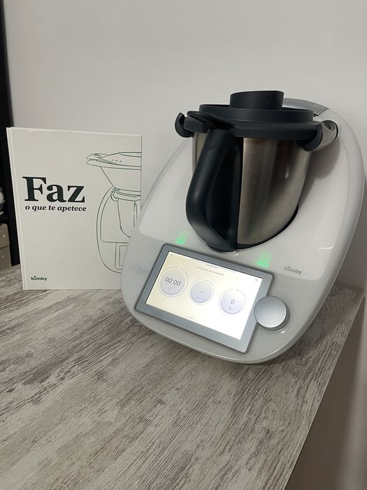 Bimby TM6 Vorwerk – Pouco usada + Livro de Receitas
