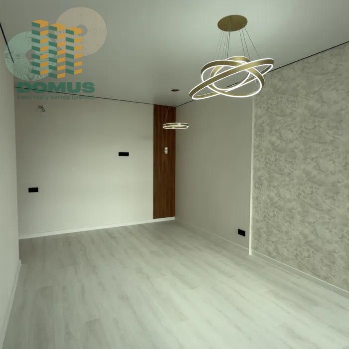 Продам 2 комн на Краснова ЖК 65 Жемчужина! Новый ремонт!