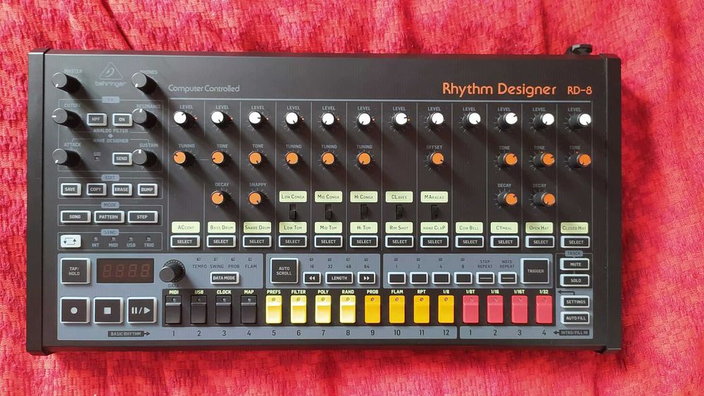 Behringer RD-8 MKII