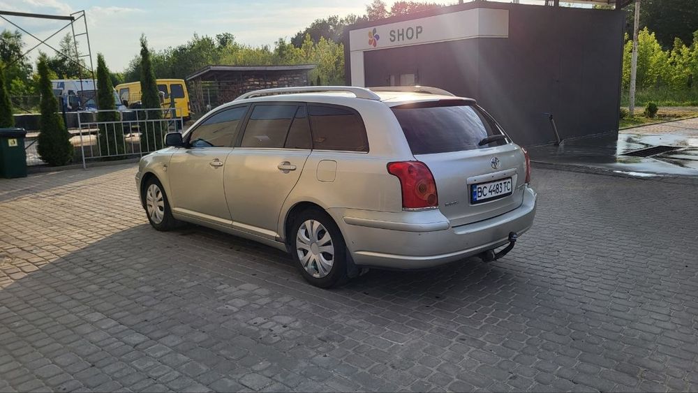 Продам тойота авенсіс