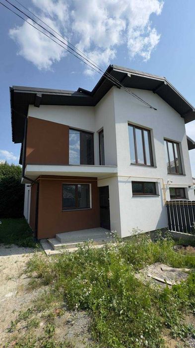 Продаж готового котеджу в Зимній Воді біля Львова