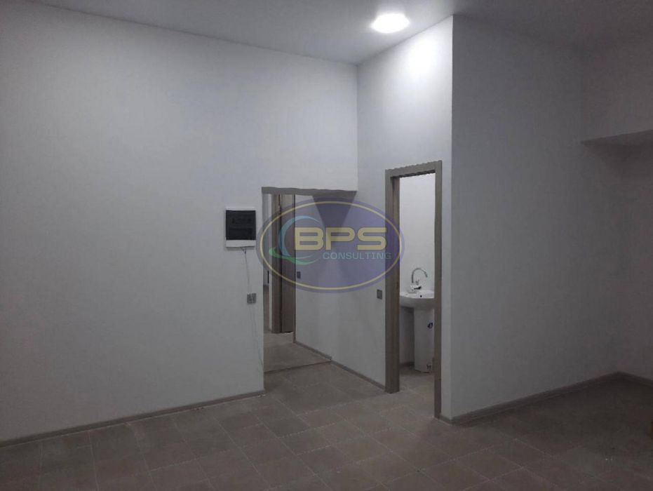 Фасадне приміщення 115 м² біля Старобазарного скверу