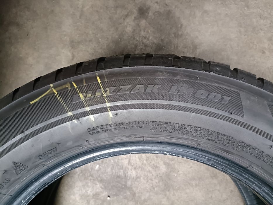 Opony zimowe Bridgestone Blizzak LM001 225/60R17 99H