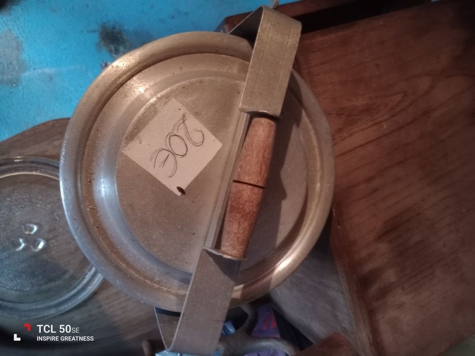 Marmita muito antiga em alumínio.( Centenária)