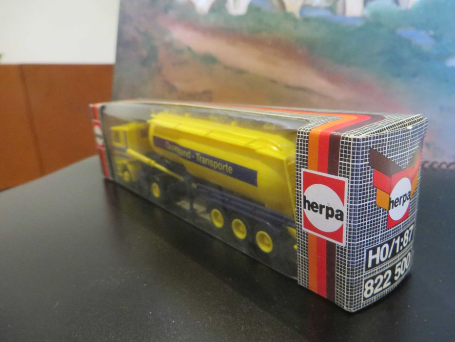 Camião colecção HERPA Scania 142 E / escala 1/87 - NOVO / RARO
