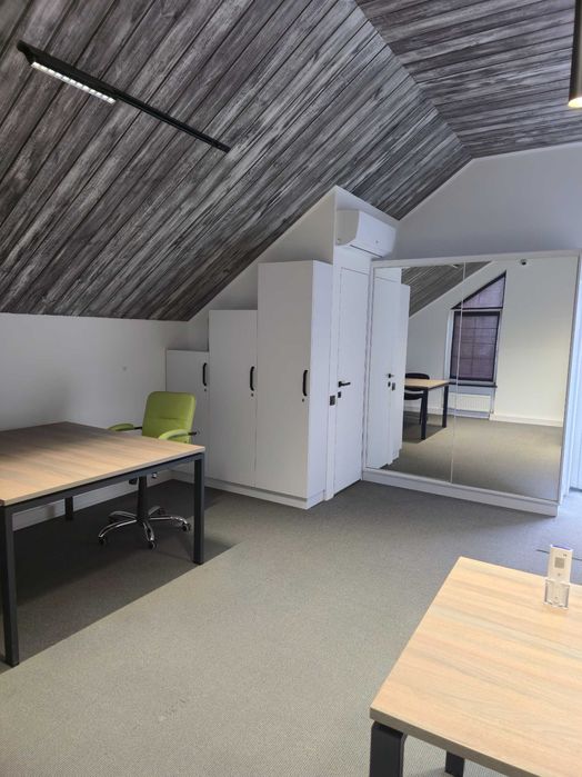 Офіс 37,7 м² у центрі Чернігова - з генератором і автономним опаленням