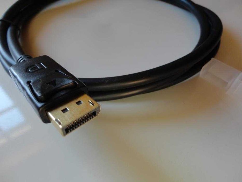 DisplayPort Cables447049316780615680