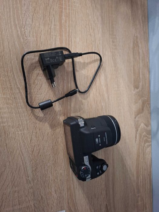 Aparat cyfrowy KODAK AZ528 16 Mpix Ultrazoom 52x CZARNY + Futerał